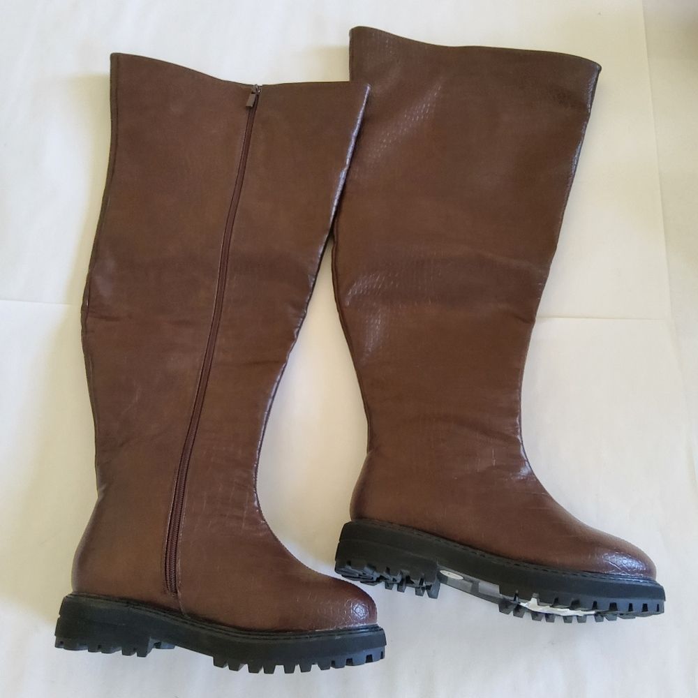 New Fashion To Figure Malia Over-The-Knee Brown Crocodile Texture Boots Size 7w — image 2 of 4